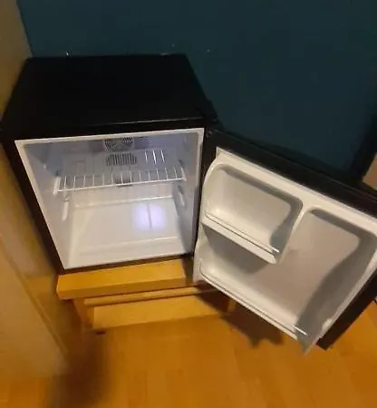 Charlotte, Not For Parties, Not A Hotel, With Shared Bathroom, No Kitchen Amsterdam