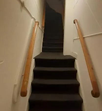 Charlotte, Not For Parties, Not A Hotel, With Shared Bathroom, No Kitchen *