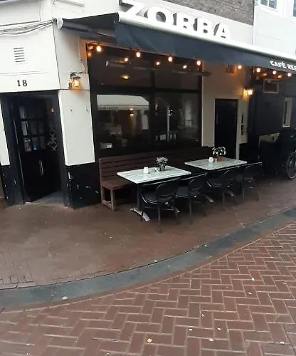 Pensión Charlotte, Not For Parties, Not A Hotel, With Shared Bathroom, No Kitchen *