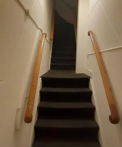 Charlotte, Not For Parties, Not A Hotel, With Shared Bathroom, No Kitchen *